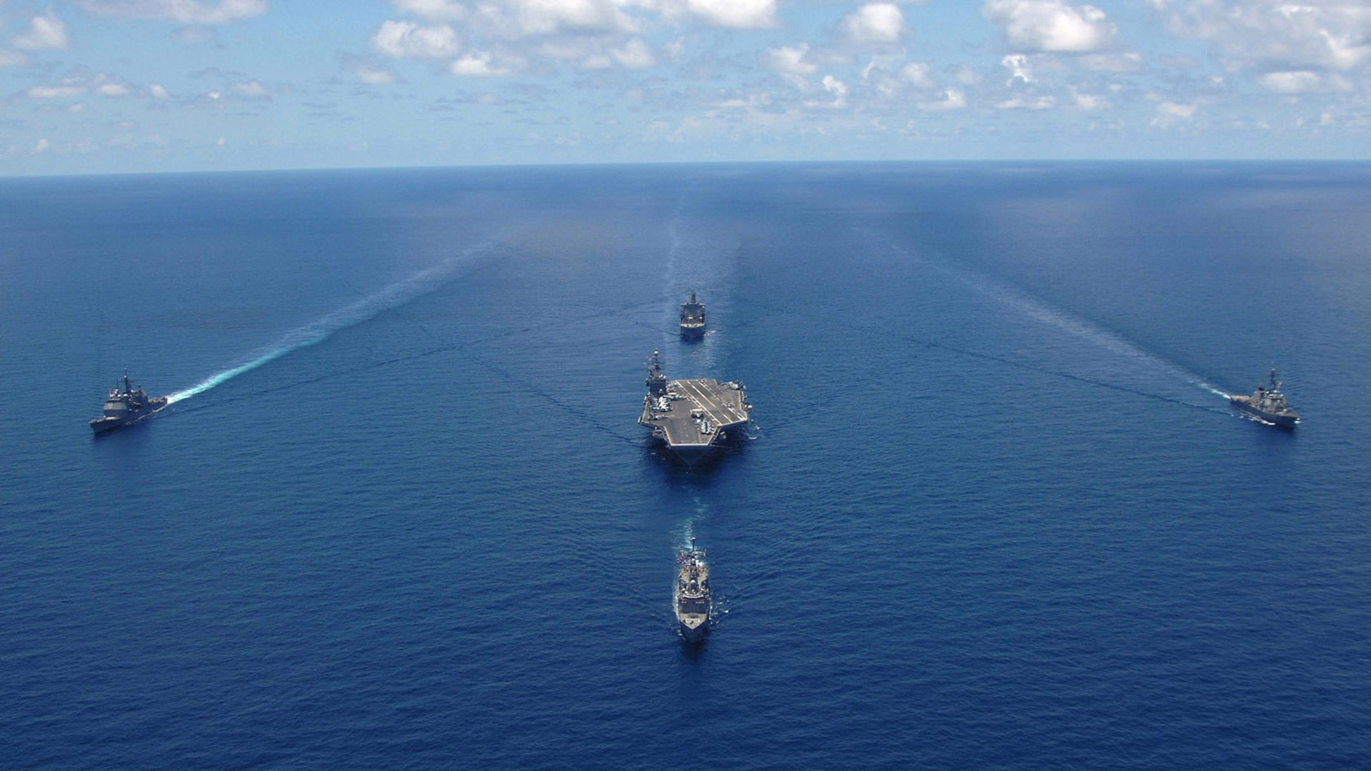 马赛注重传球节奏控制中场主导权，马赛传奇球员