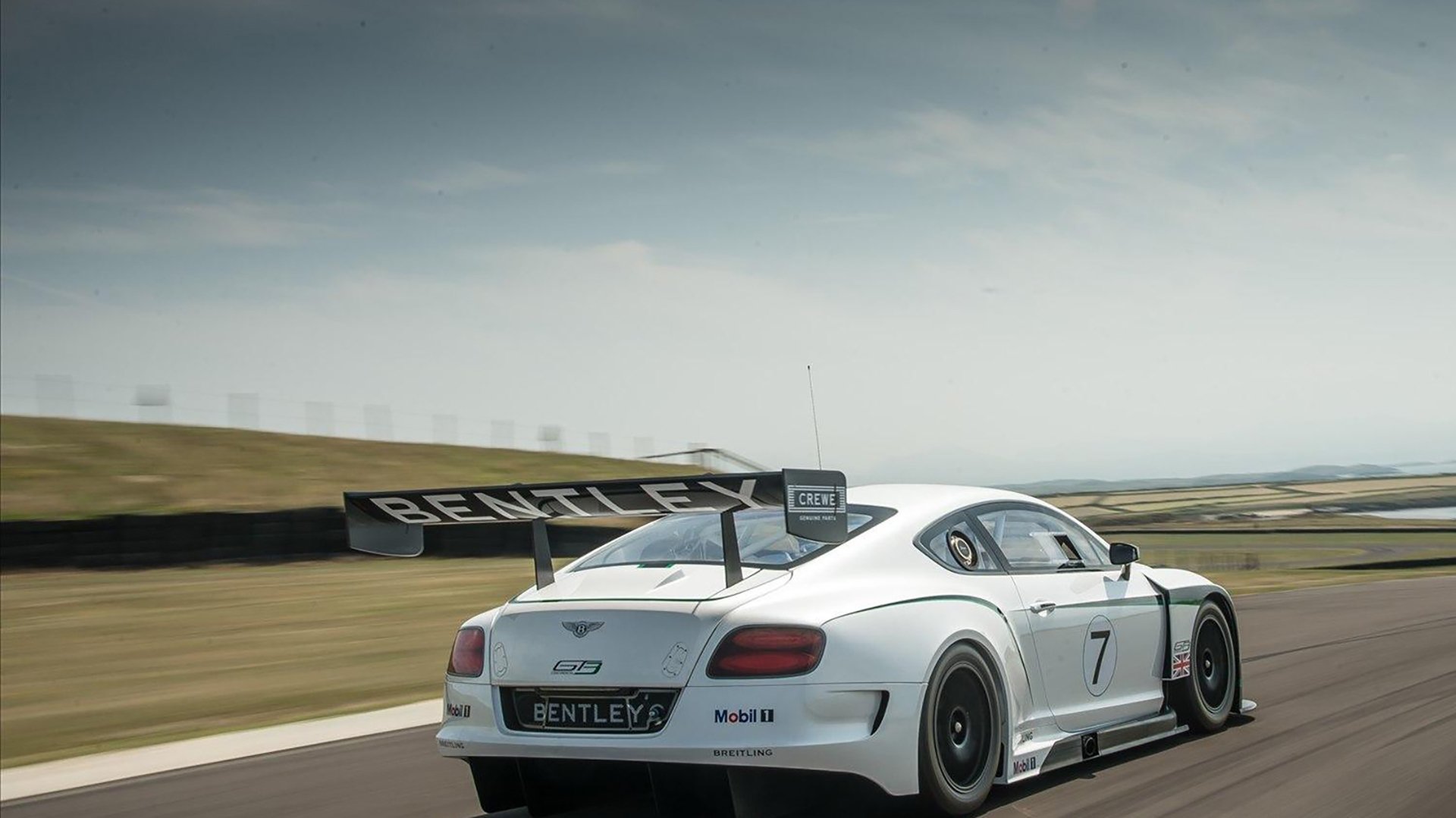 爱游戏-南非羚羊队：他们的“死守反击”战术让对手难以破局